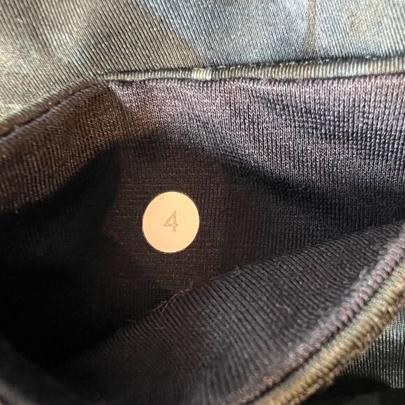 Lululemon Rare Wanderlust Leggings Wander Onder Pant Sz 4 Compass Seawheeze Logo - Picture 4 of 10